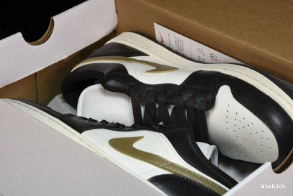 DC0774-200 1 Jordan  Low 0727